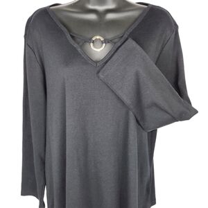 Nine West,0351, women's blk sweater, long sleeves, w/gold ring at neckline.Sz XL